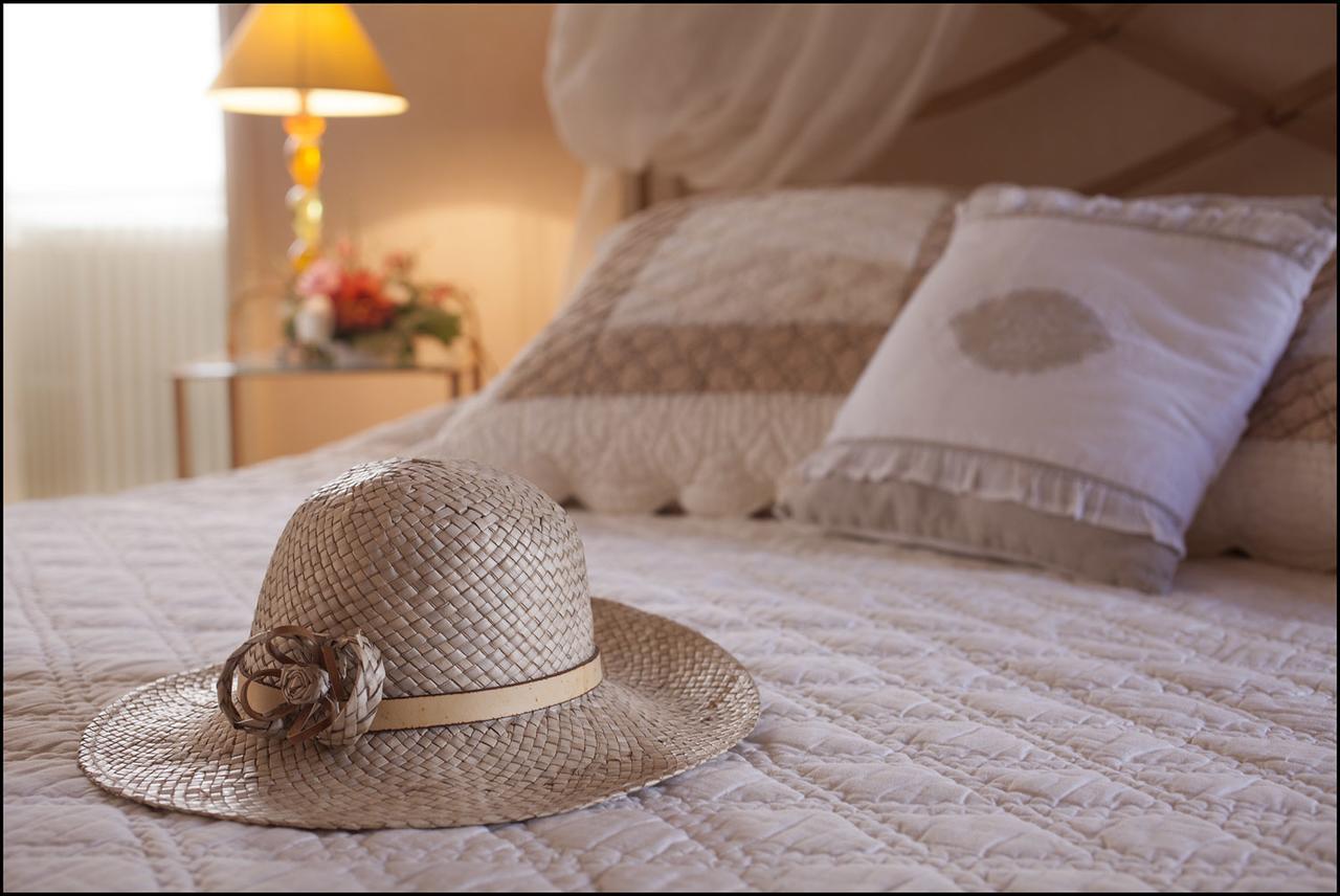 Chateau De La Riviere Bed & Breakfast La Riviere  Ngoại thất bức ảnh